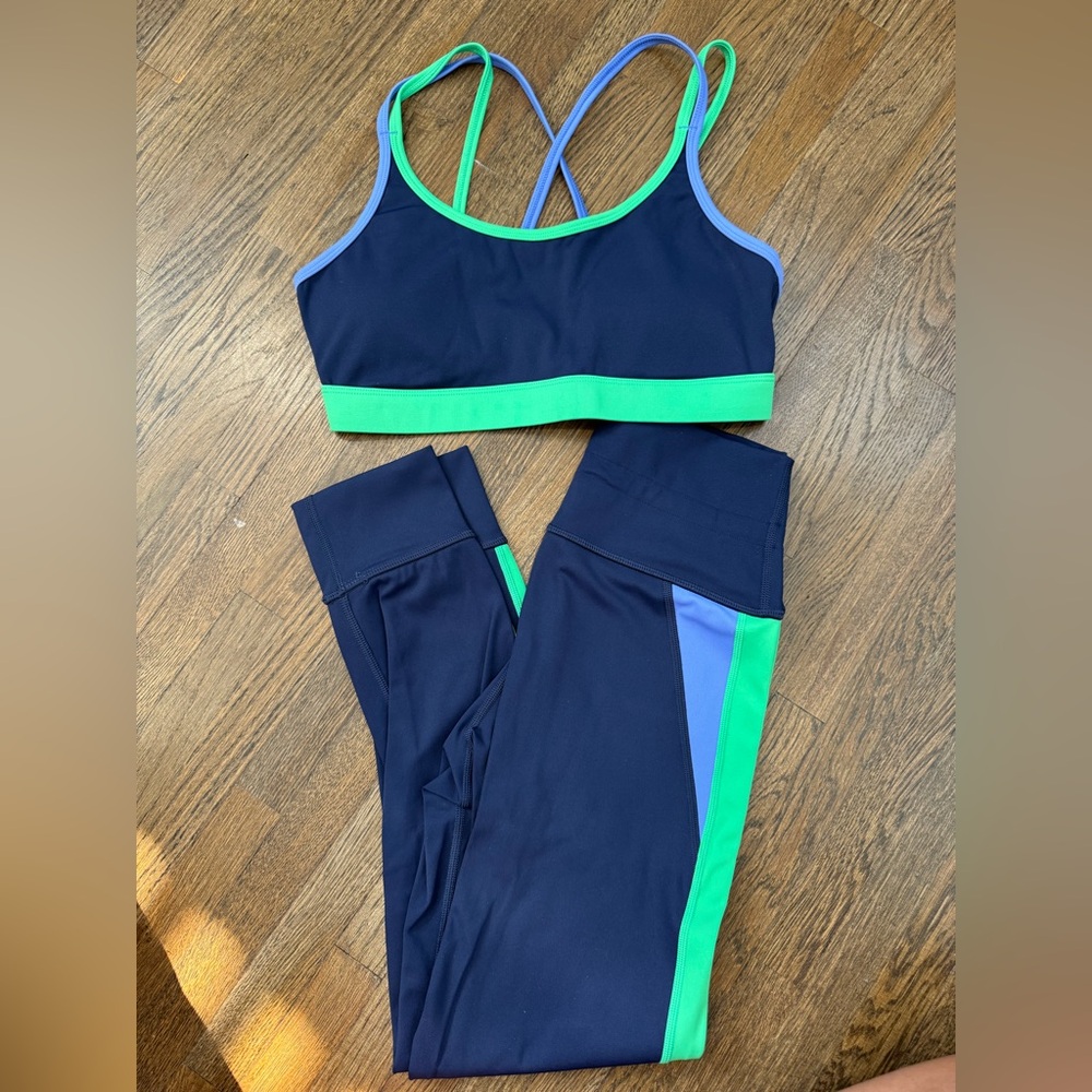 Aerie Navy and Green Activewear Set Sports Bra and Leggings small/medium